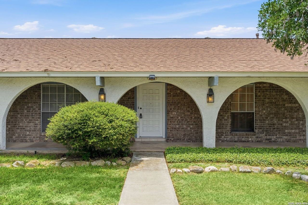 10503 Merritime Ct - Photo 4 of 32