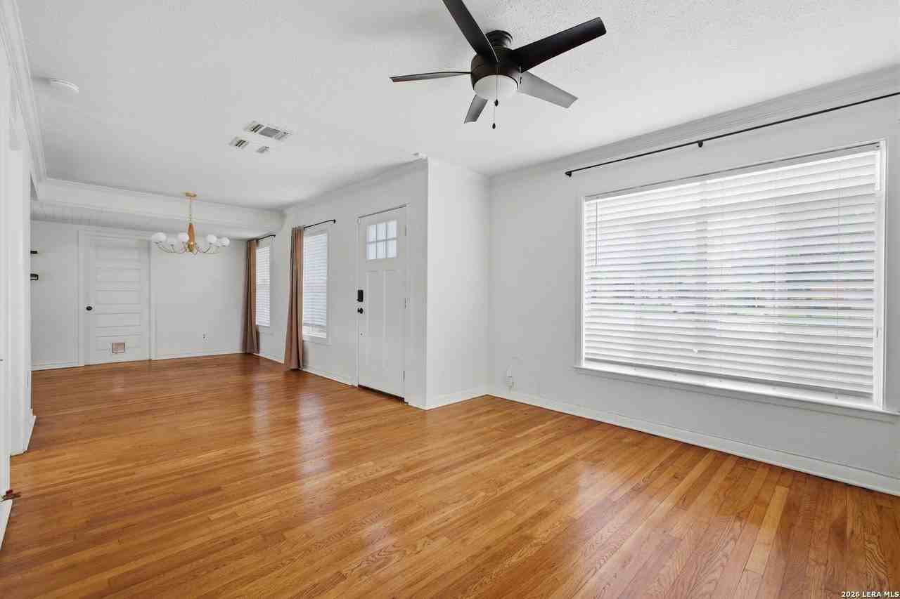 418 Nassau Dr - Photo 7 of 31