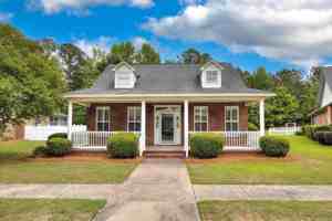 featured image of 3225 Mayflower Ln