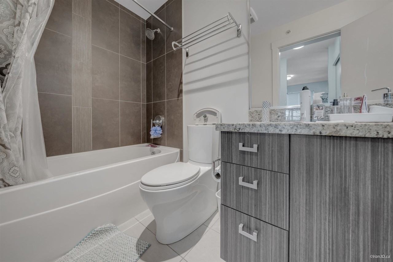 709 12th Street - Photo 6 of 12