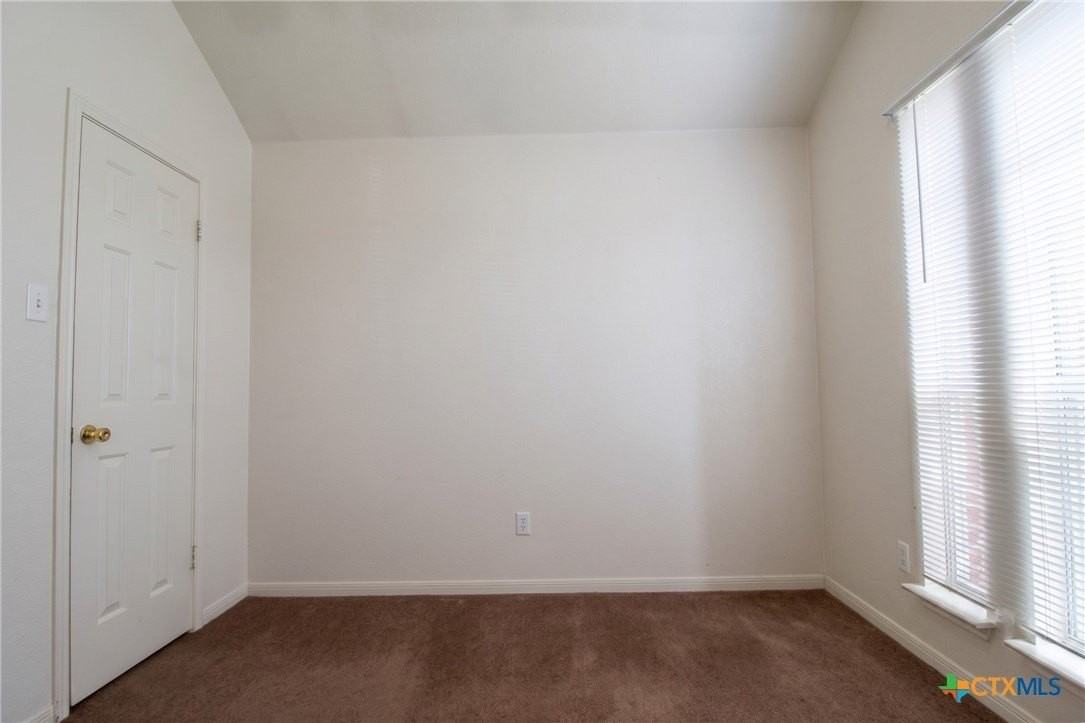 5211 James Loop - Photo 7 of 10