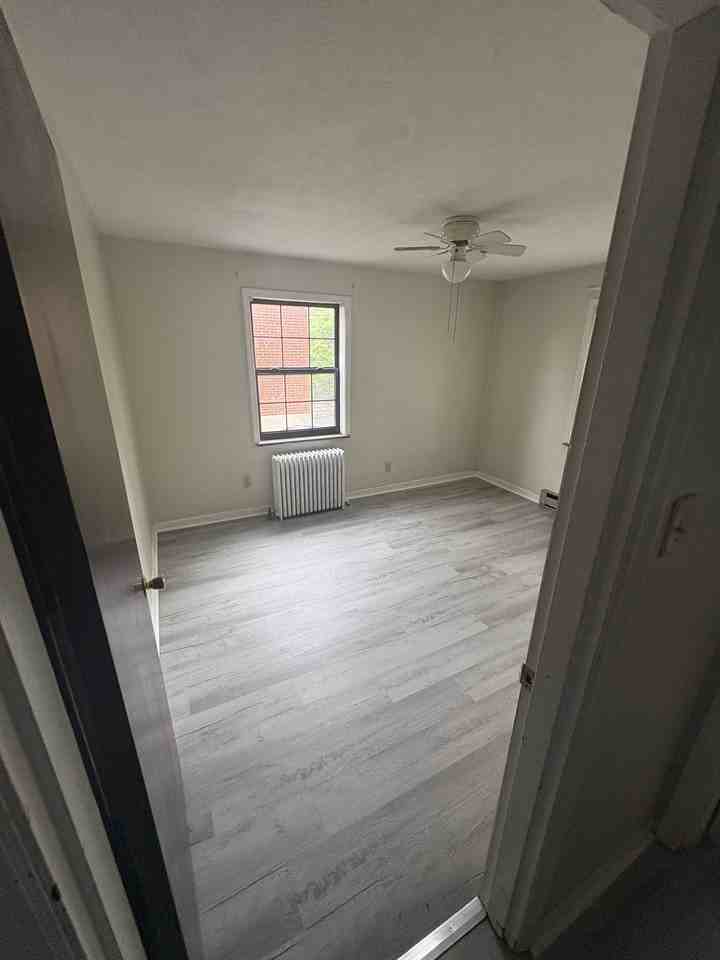 514 Corona Ave #A - Photo 6 of 13