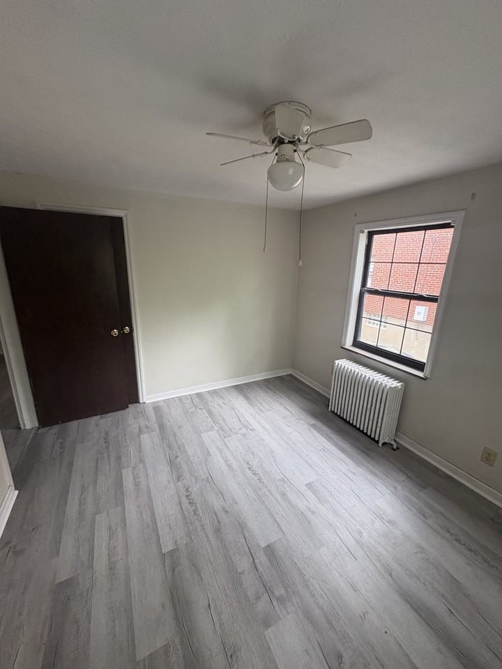 514 Corona Ave #A - Photo 7 of 13