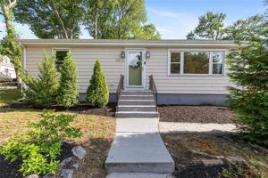 featured image of 5 Interlocken Rd