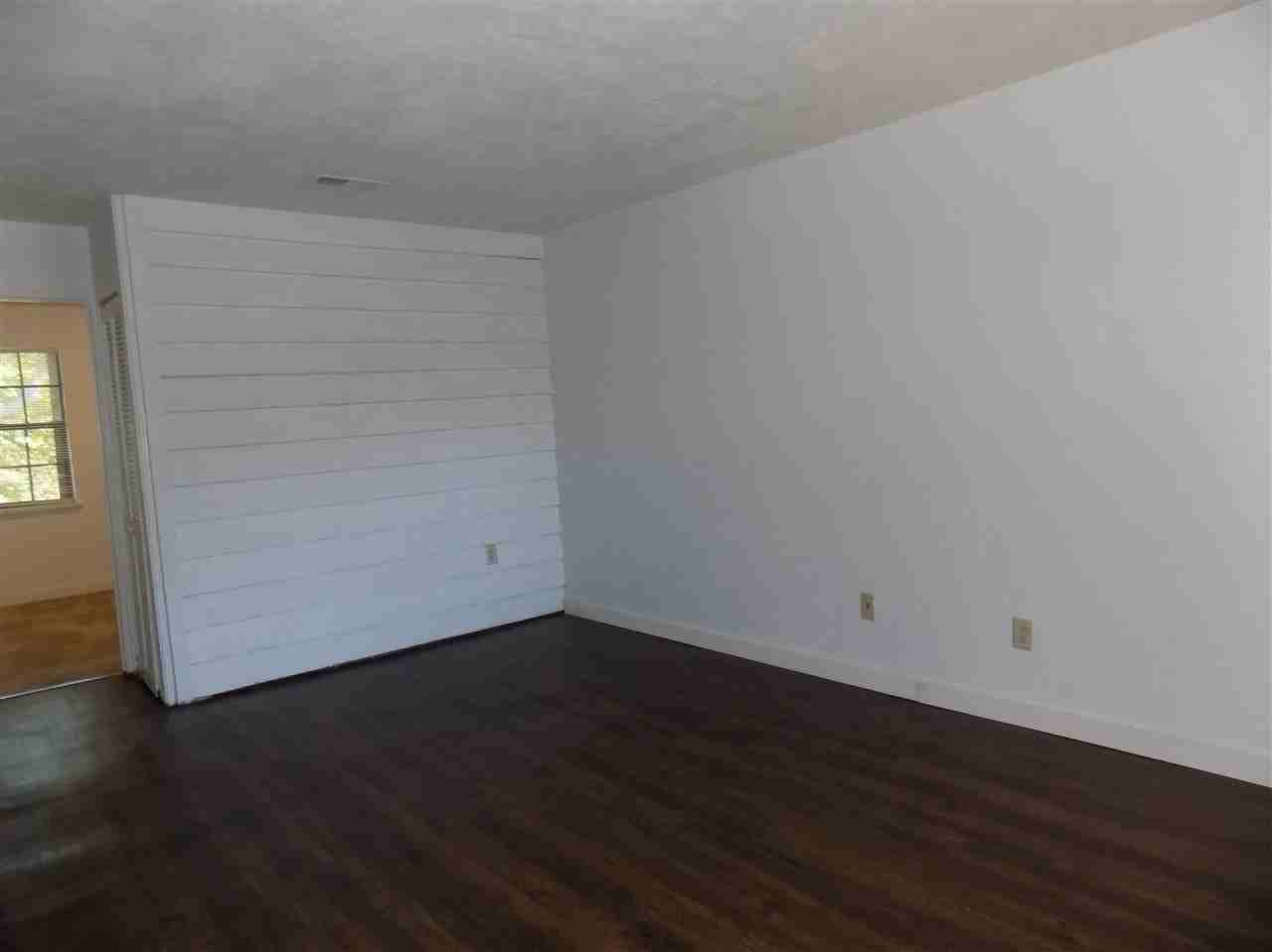 700 N Calhoun St #B5 - Photo 5 of 12