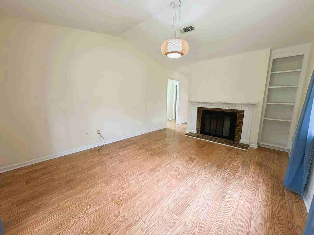 136 Belmont Rd - Photo 4 of 31