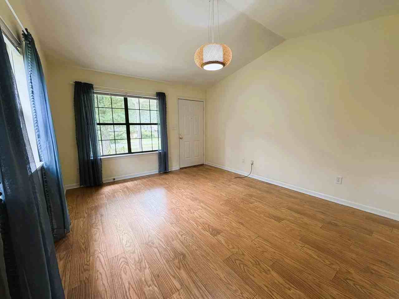 136 Belmont Rd - Photo 6 of 31