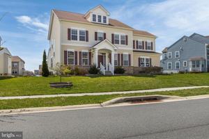 featured image of 2707 Henry Moore Ln