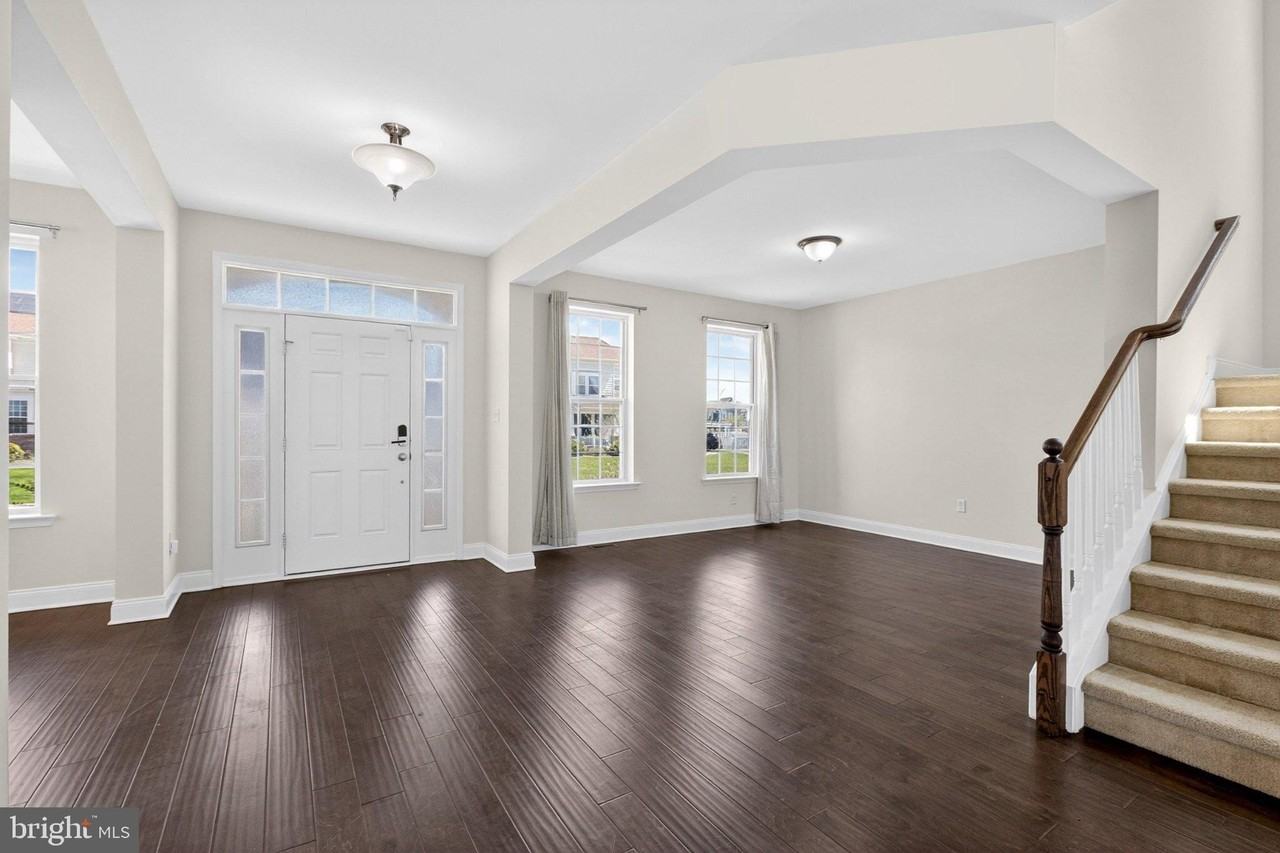 2707 Henry Moore Ln - Photo 6 of 34