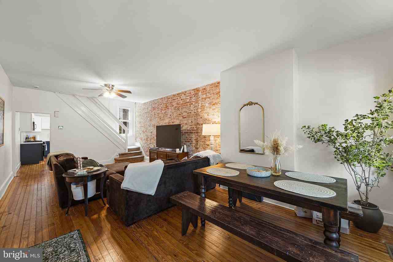 1612 N Union St - Photo 2 of 12