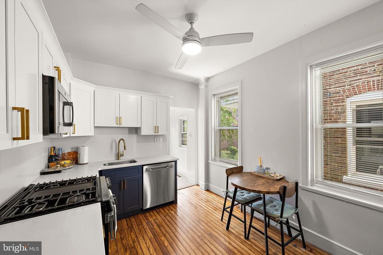 1612 N Union St - Photo 4 of 12