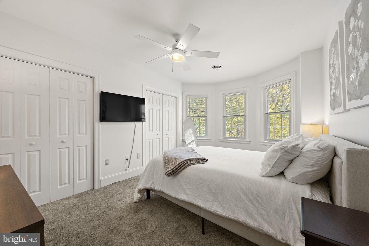 1612 N Union St - Photo 7 of 12