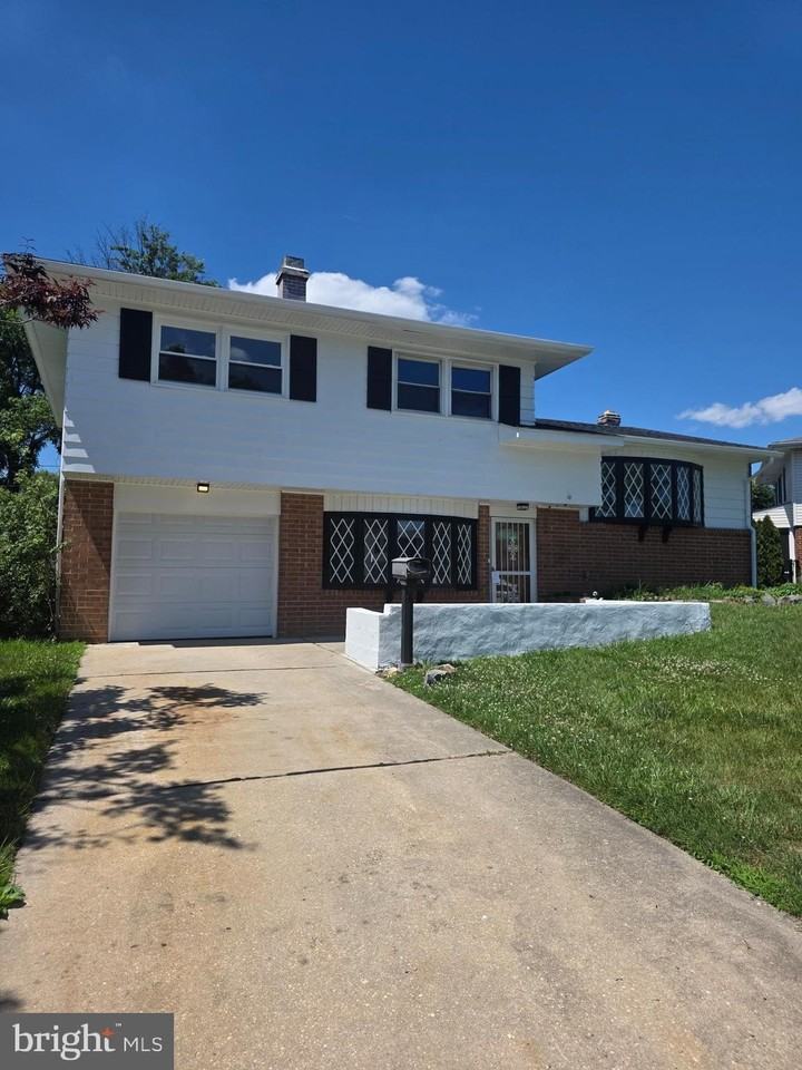 4803 Paulson Dr - Photo 2 of 47