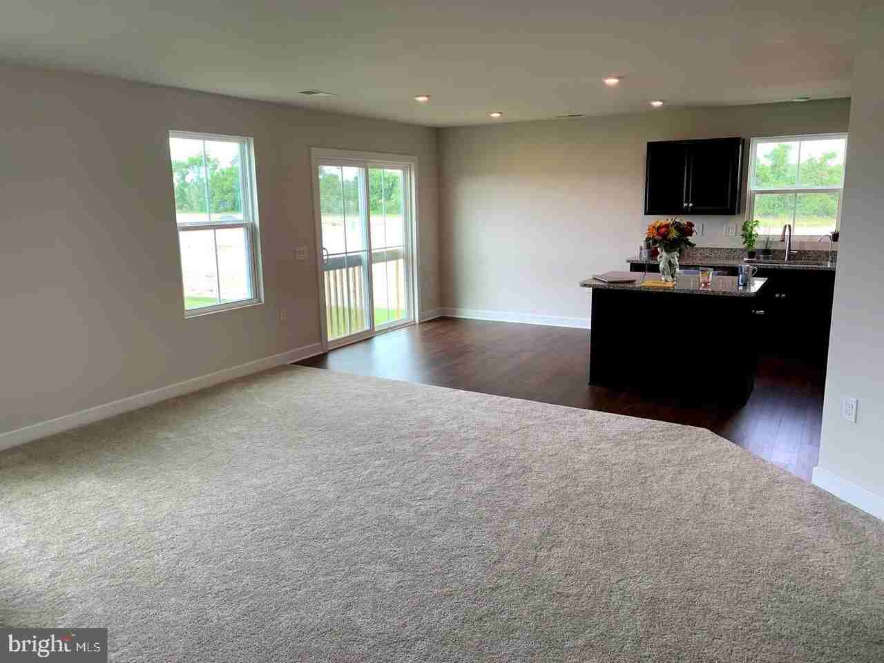 28484 Hawthorne Trl - Photo 2 of 7