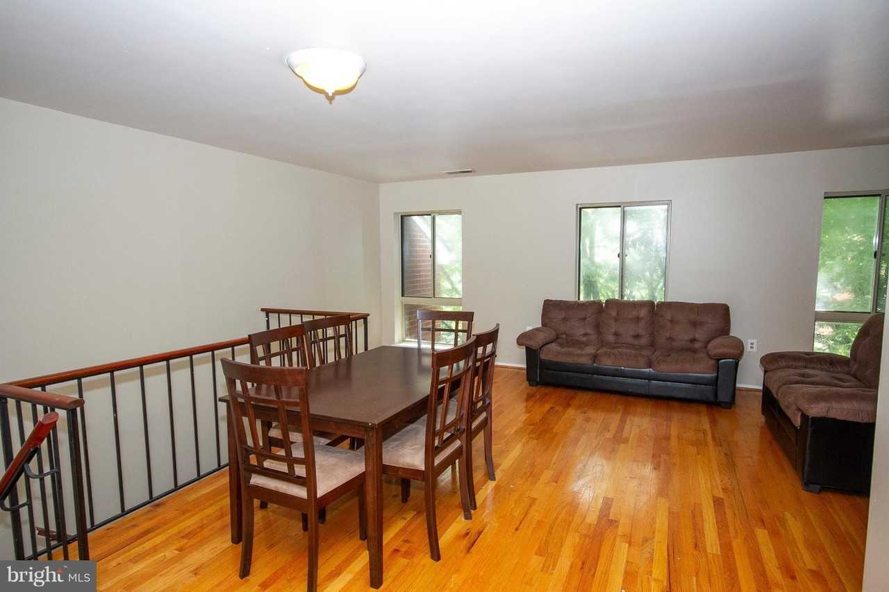 10B W Lee St #R72 - Photo 5 of 19