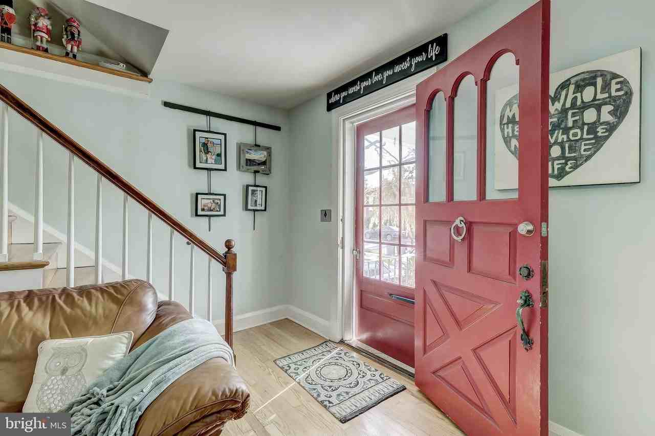 706 Regester Ave - Photo 2 of 39
