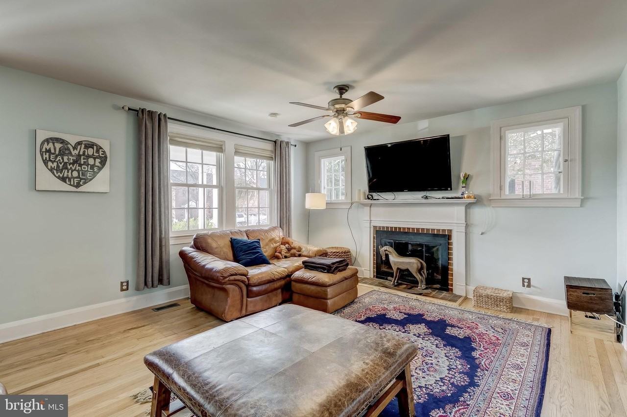 706 Regester Ave - Photo 6 of 39
