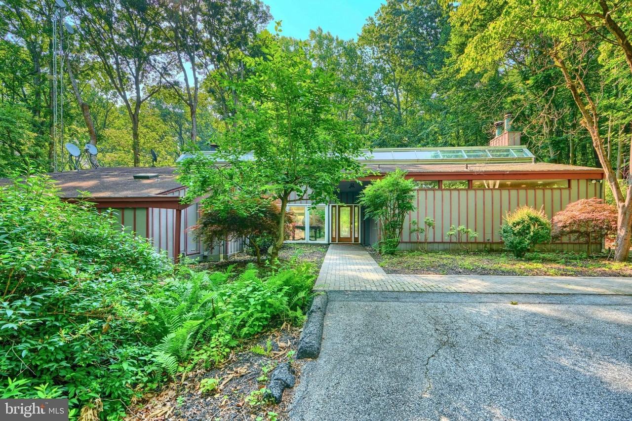 2101 Tufton Ave - Photo 2 of 50