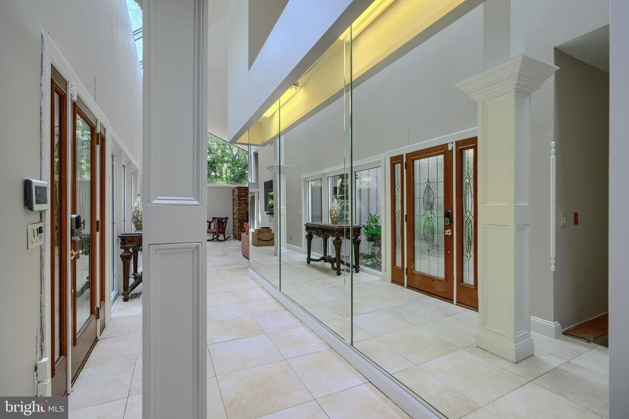 2101 Tufton Ave - Photo 4 of 50