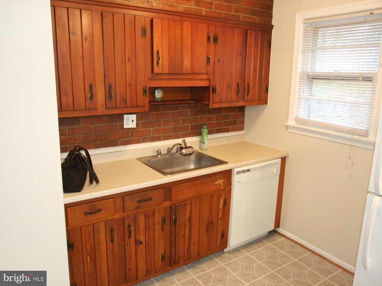 8116 Carrollton Pkwy - Photo 4 of 12