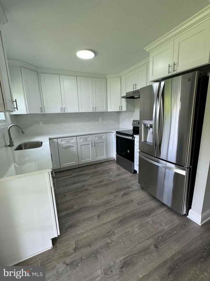 40 Tinsel Rd - Photo 7 of 25