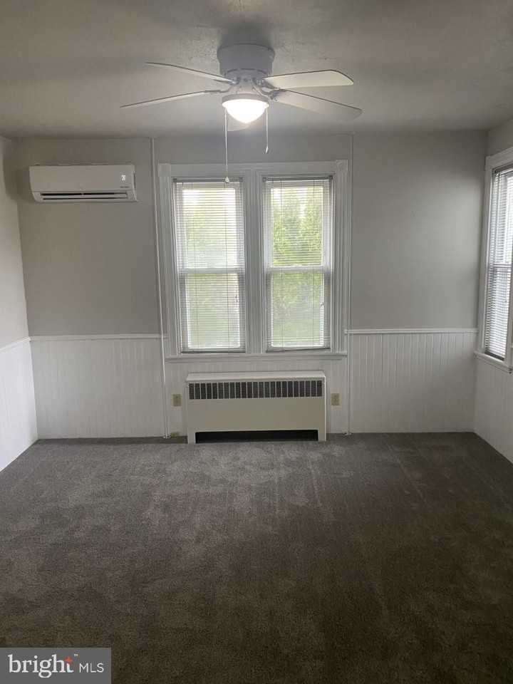 212 S Bellevue Ave - Photo 2 of 11