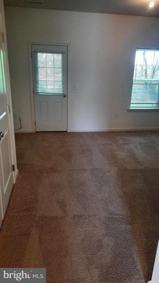 809 Admirals Quay Dr - Photo 5 of 19