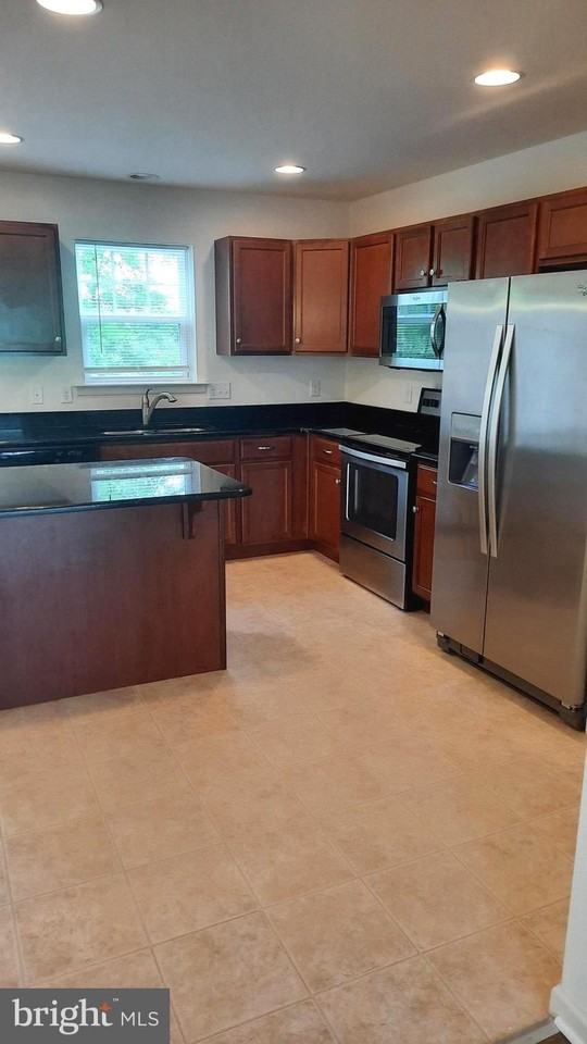 809 Admirals Quay Dr - Photo 7 of 19