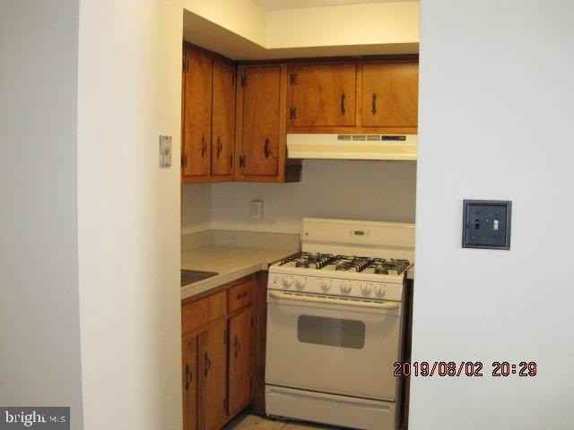 801 Anderson Ave #1stFL - Photo 4 of 12