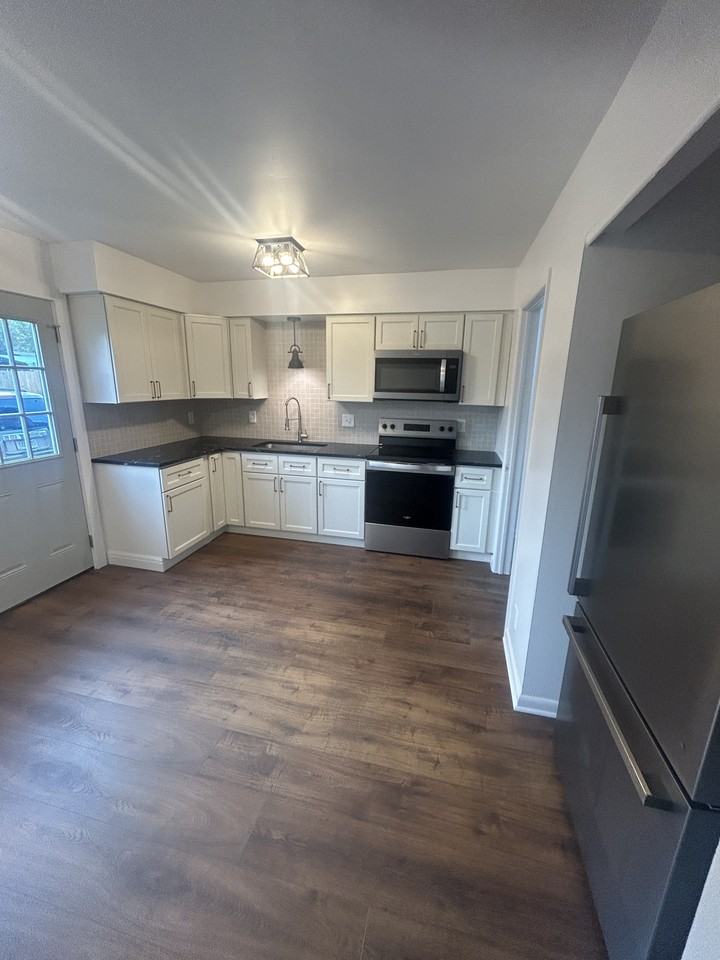 123 S 30th St #123 - Photo 2 of 14