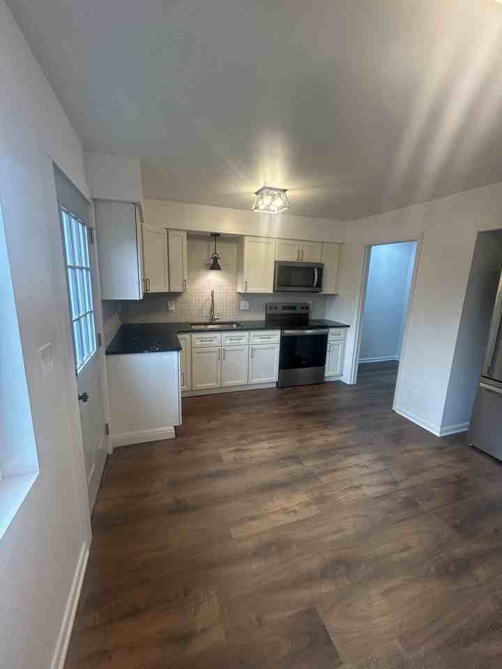 123 S 30th St #123 - Photo 4 of 14