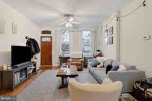 105 W Salaignac St - Photo 1 of 1