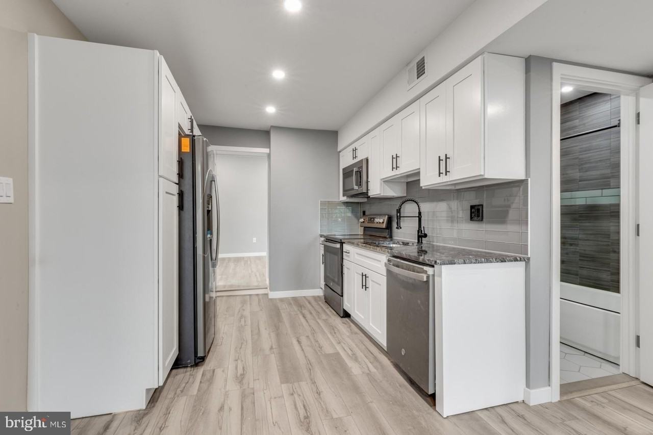 435 W Susquehanna Ave #2 - Photo 2 of 24