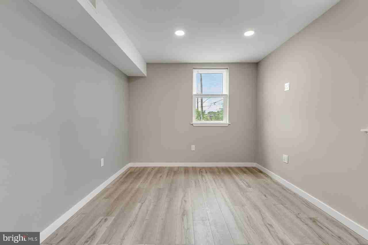 435 W Susquehanna Ave #2 - Photo 6 of 24