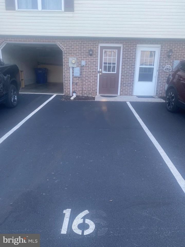 16 Pine Dr - Photo 2 of 11