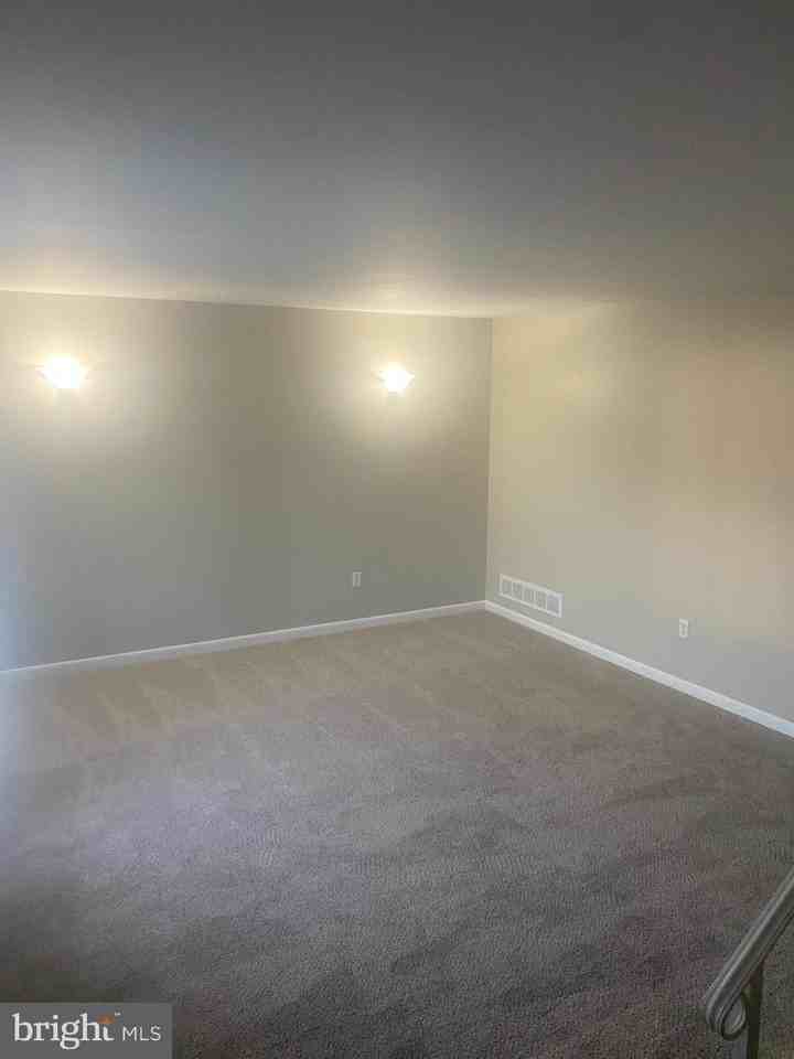 16 Pine Dr - Photo 5 of 11