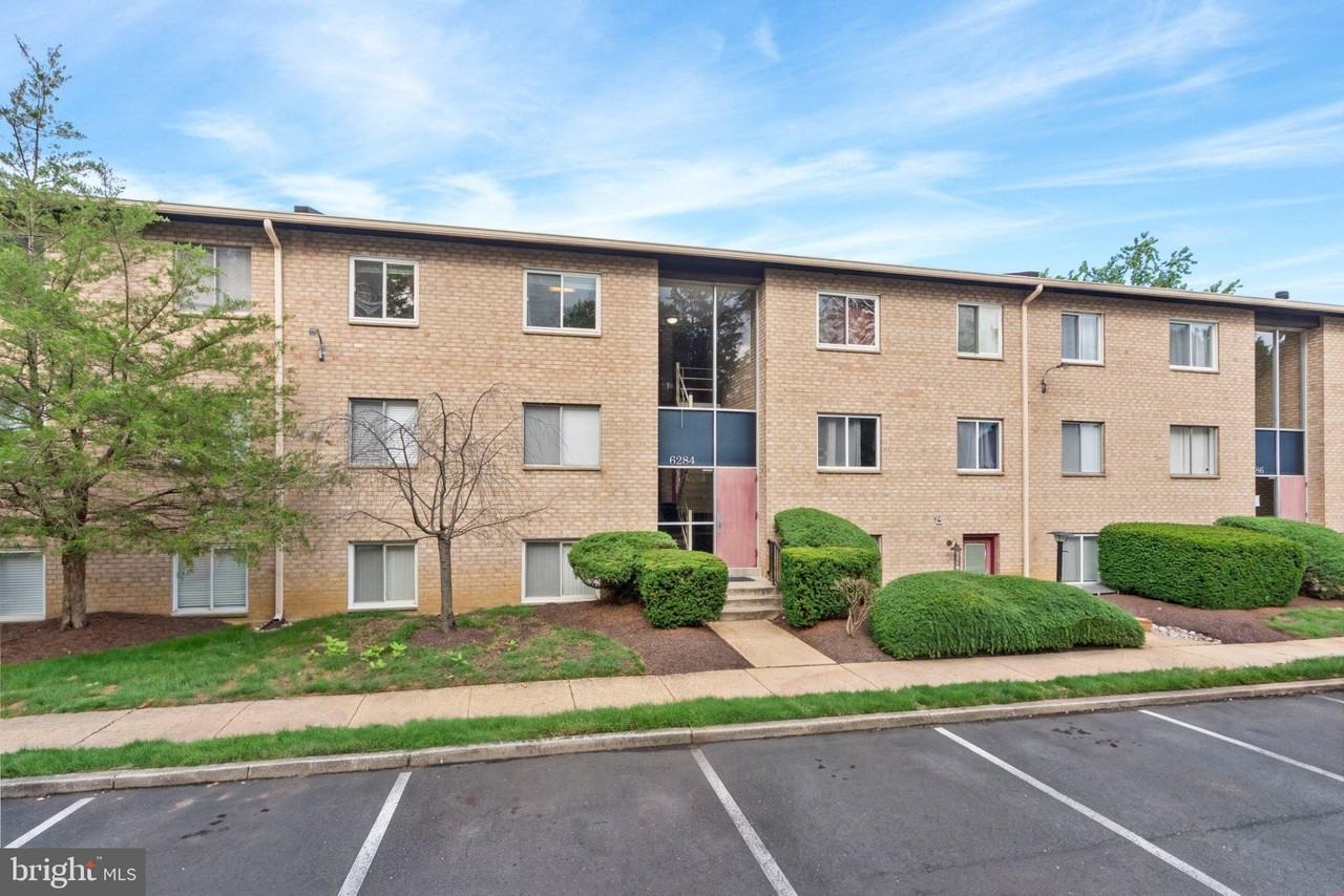 6284 Rose Hill Dr #E - Photo 2 of 19