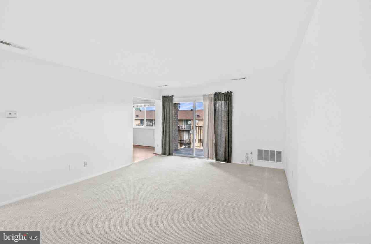 6284 Rose Hill Dr #E - Photo 3 of 19