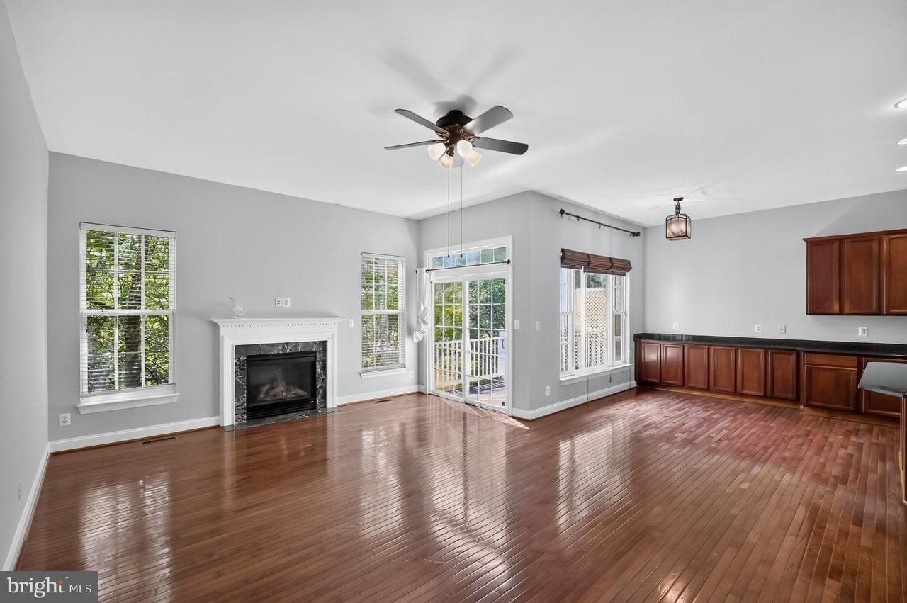 43278 Sunderleigh Sq - Photo 5 of 42