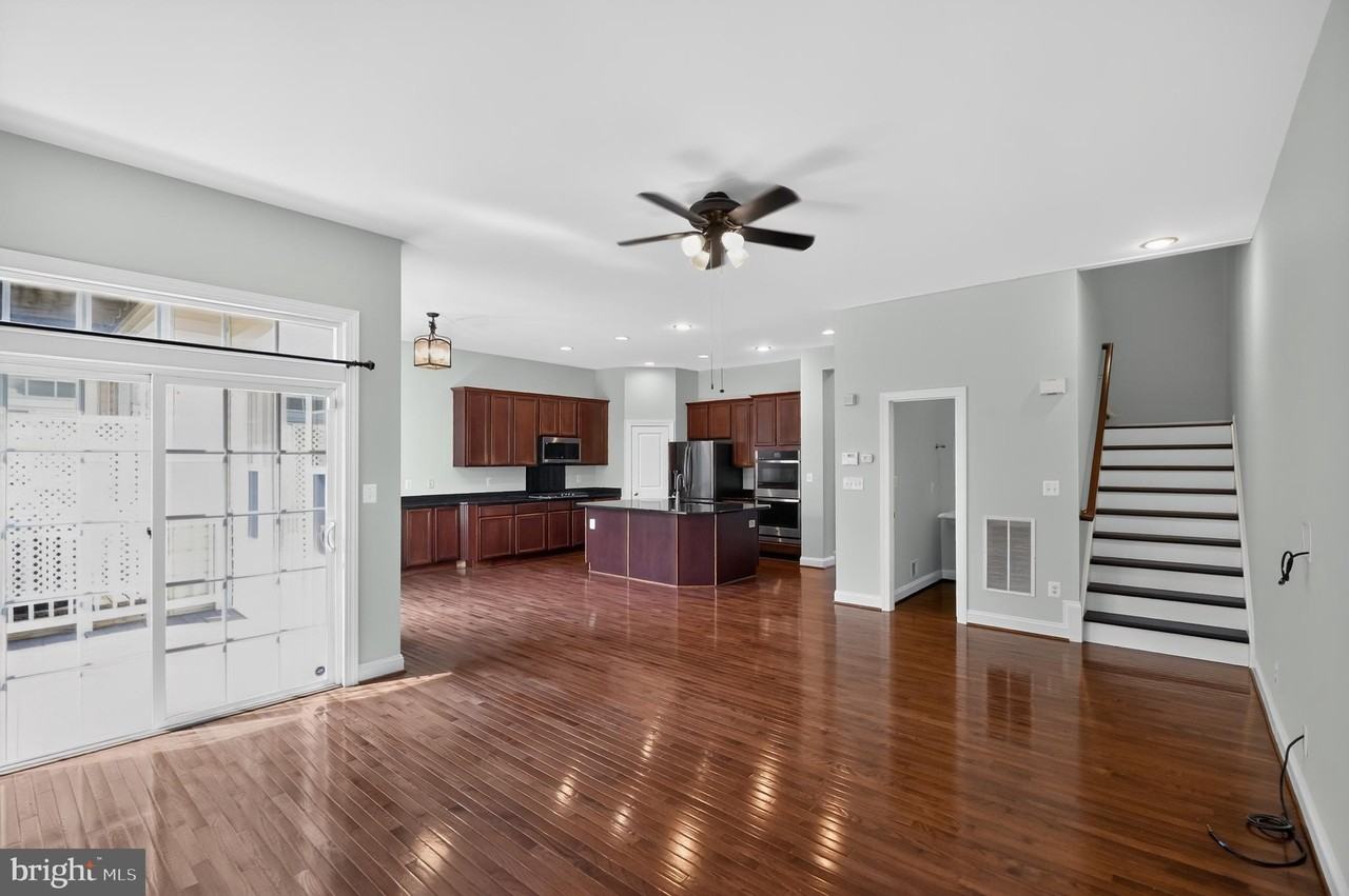 43278 Sunderleigh Sq - Photo 6 of 42