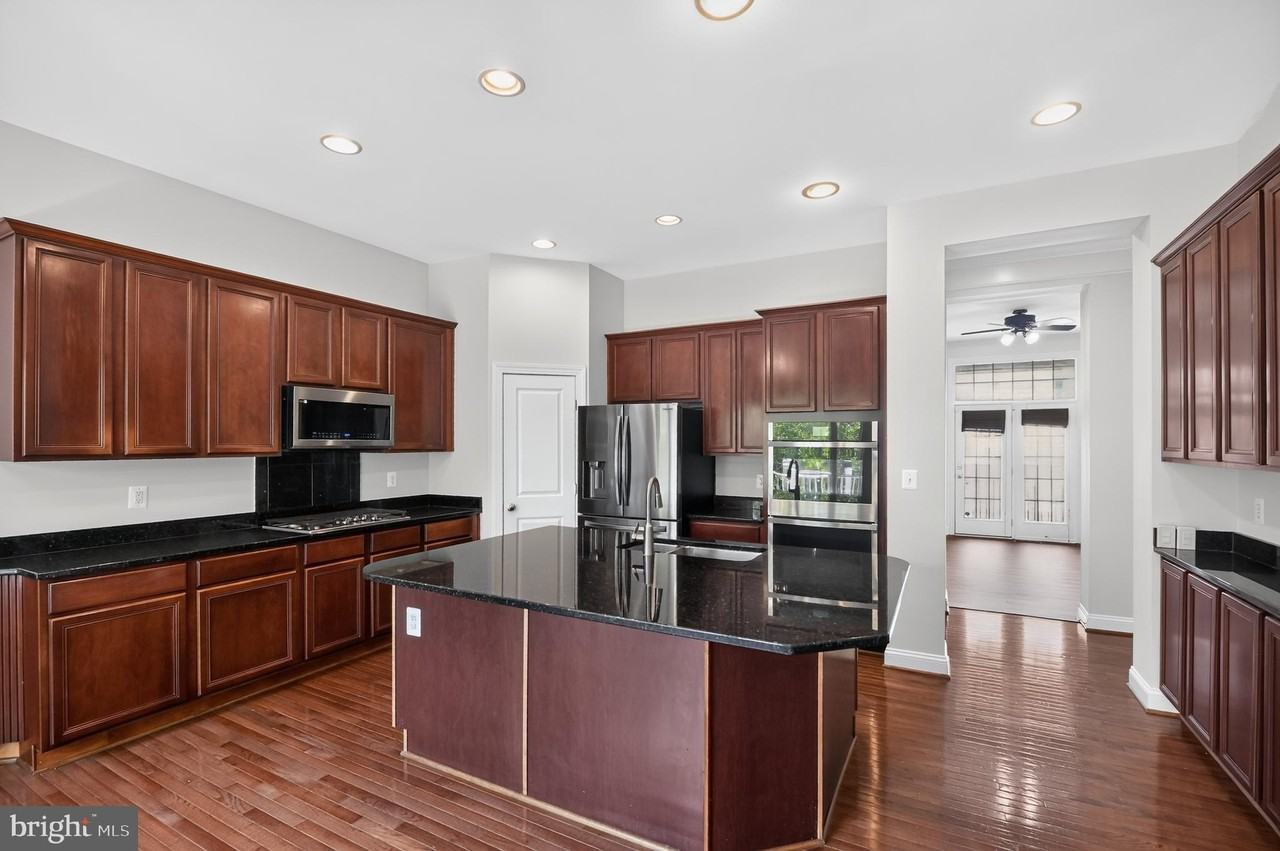 43278 Sunderleigh Sq - Photo 7 of 42
