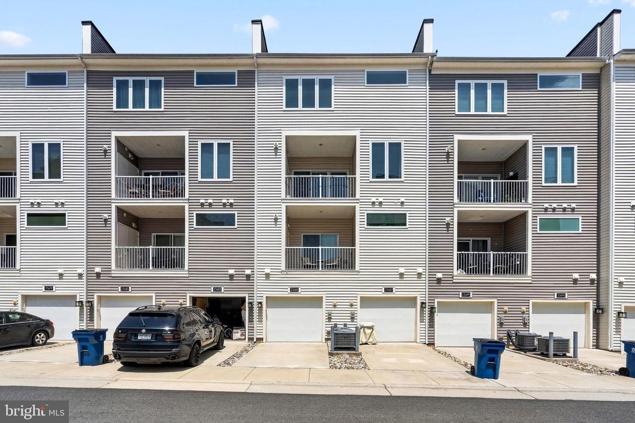 23685 Hopewell Manor Ter - Photo 3 of 36