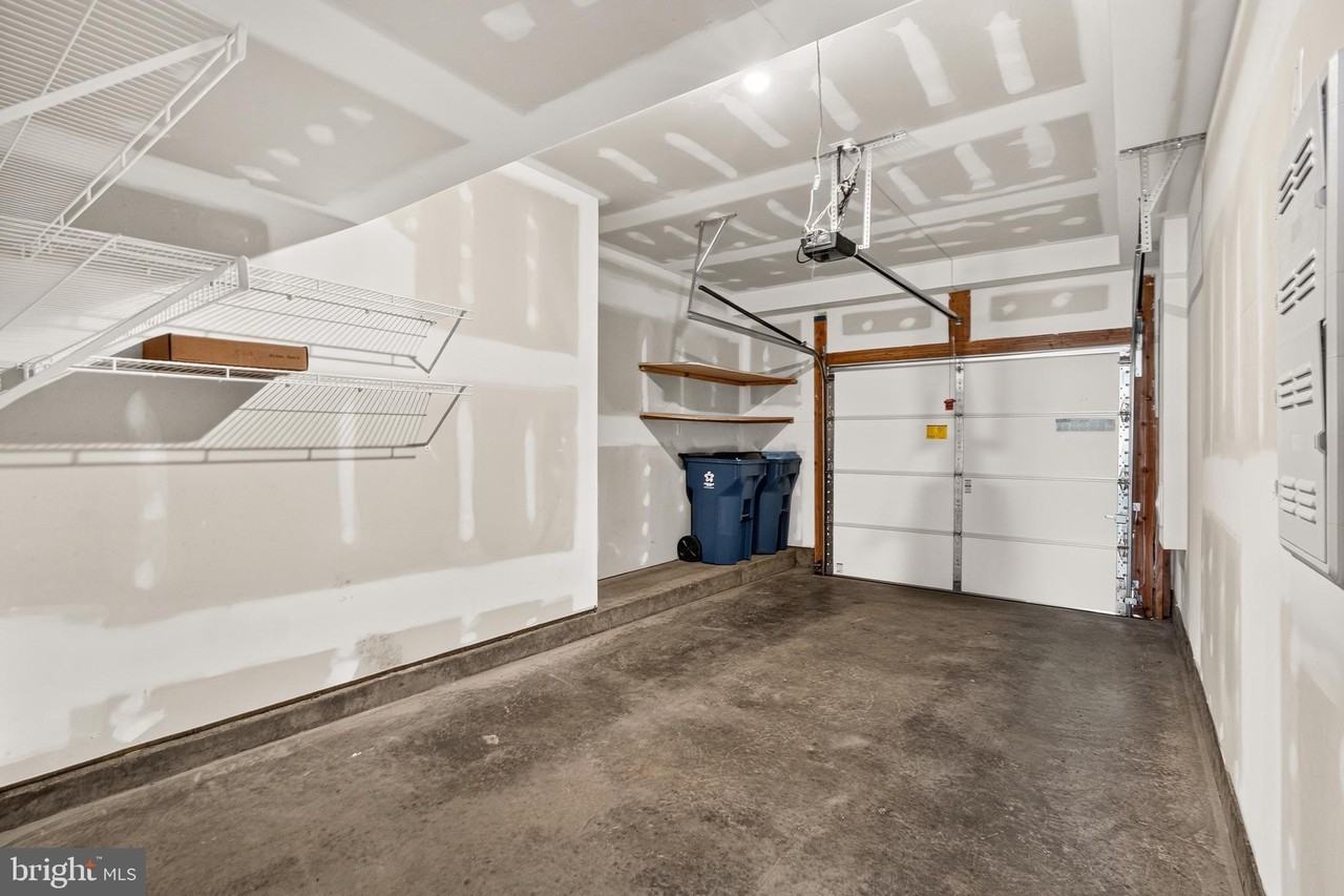 23685 Hopewell Manor Ter - Photo 4 of 36