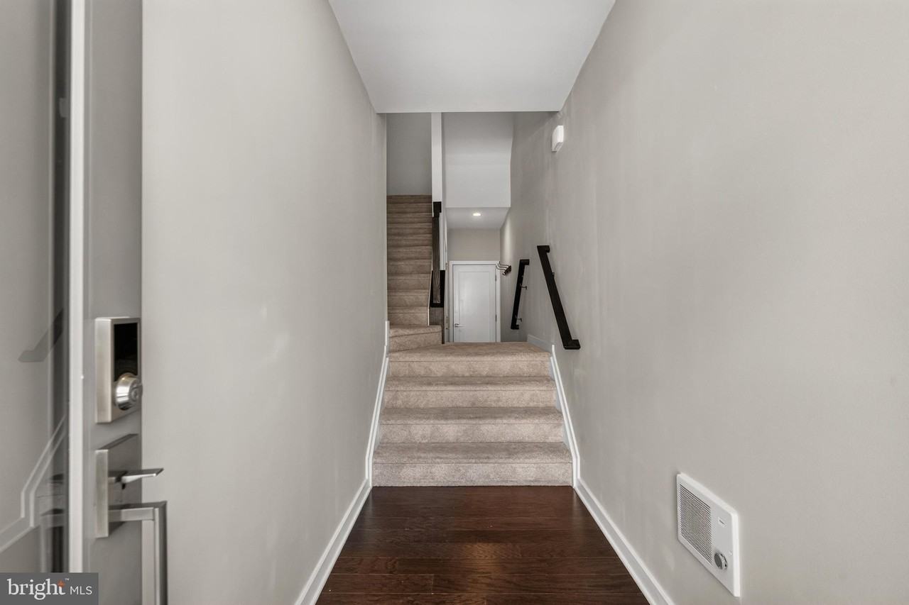 23685 Hopewell Manor Ter - Photo 5 of 36