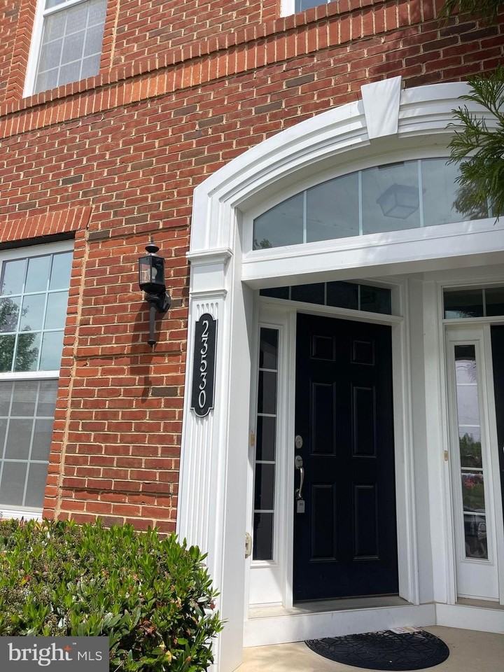 23530 Hopewell Manor Ter - Photo 2 of 19