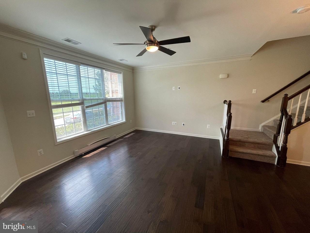 23530 Hopewell Manor Ter - Photo 4 of 19