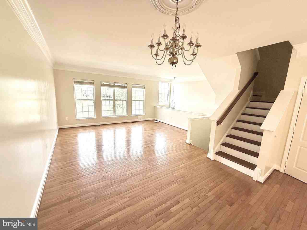 16579 Bramblewood Ln - Photo 7 of 36