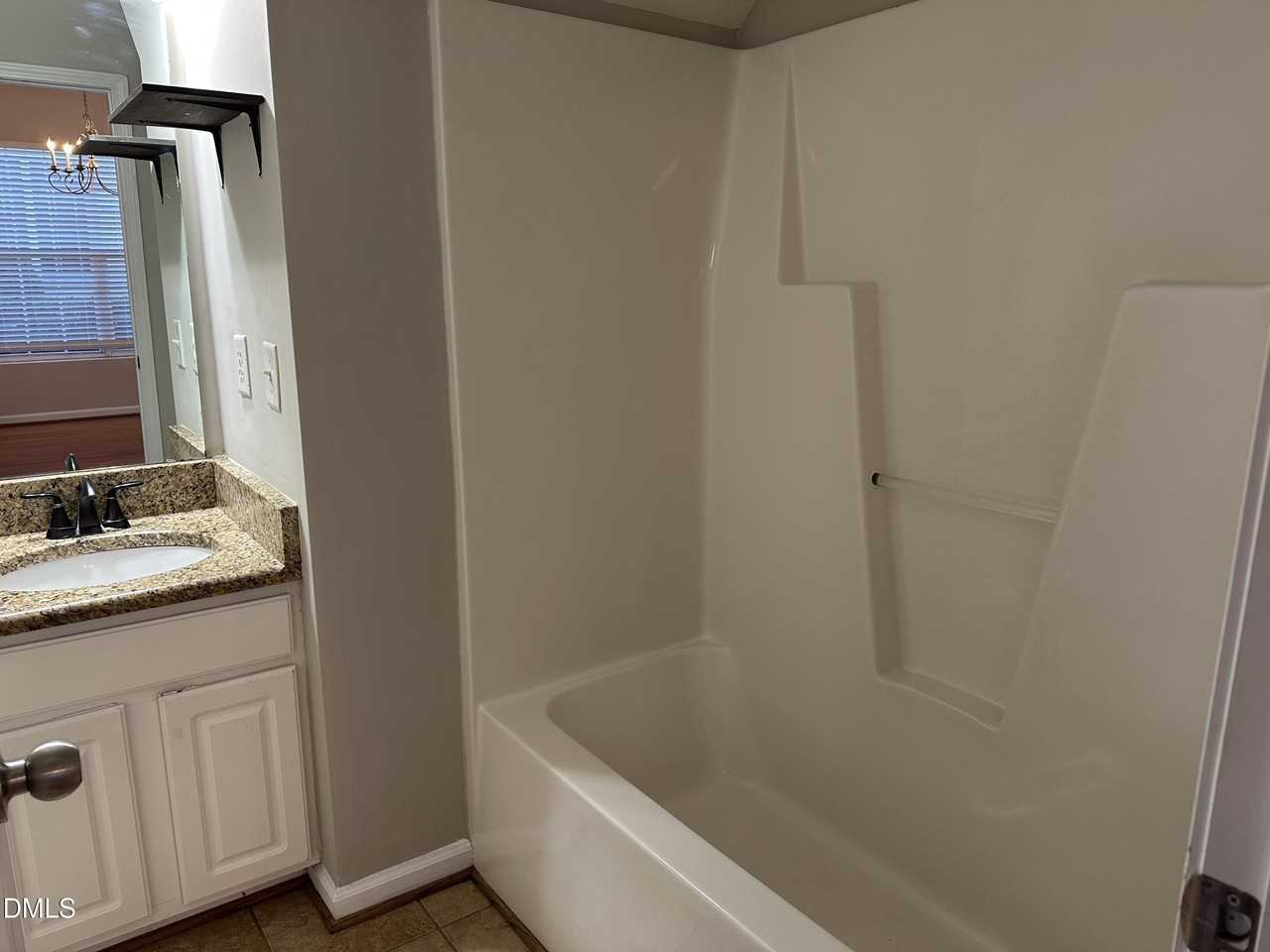 553 Writers Way - Photo 7 of 22