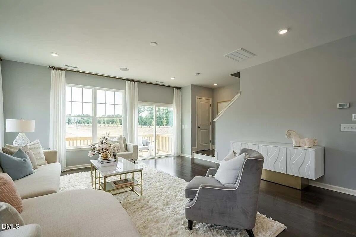 1109 Falling Rock Pl - Photo 2 of 16