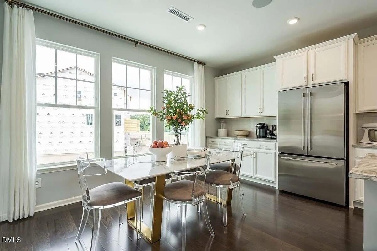 1109 Falling Rock Pl - Photo 3 of 16
